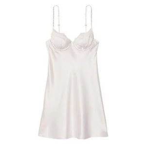 Like new Victoria’s Secret bridal getting ready slip dress and lace robe